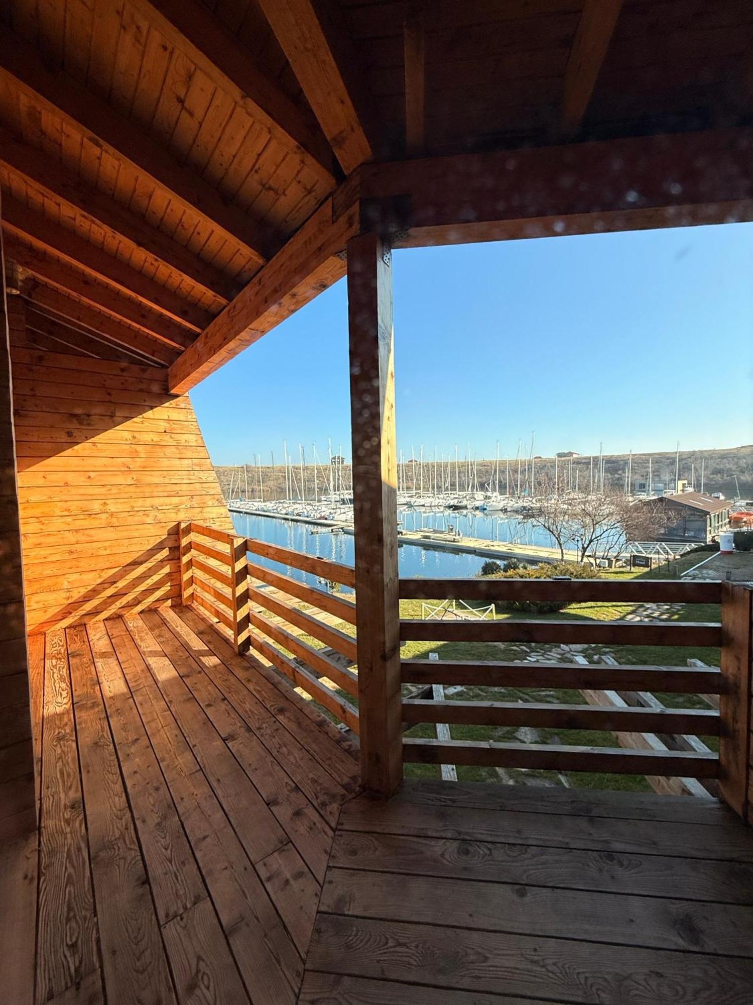 Lifeharbour Limanu Hotel Екстериор снимка