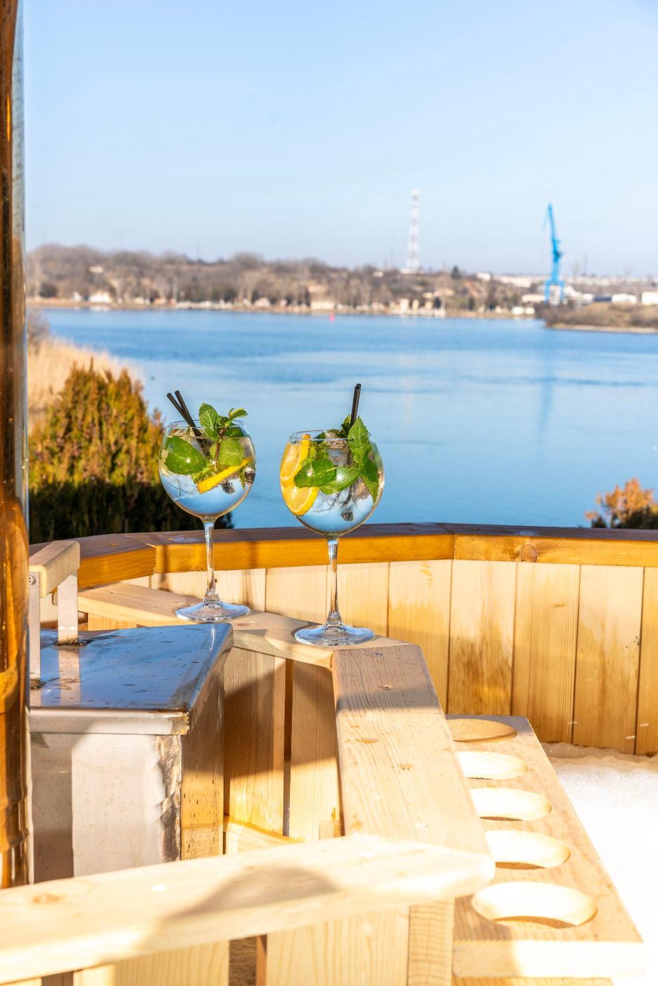 Lifeharbour Limanu Hotel Екстериор снимка