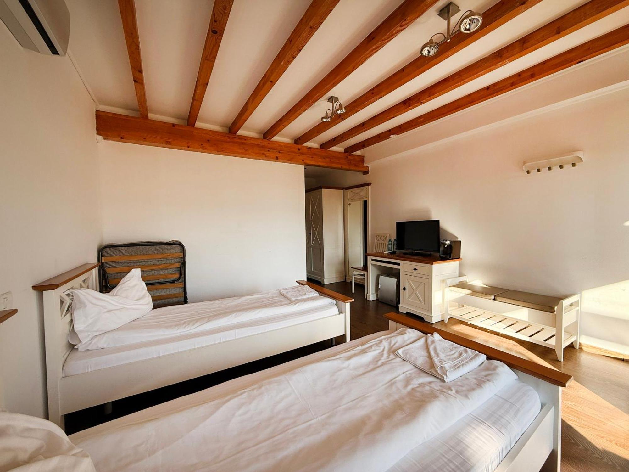 Lifeharbour Limanu Hotel Екстериор снимка